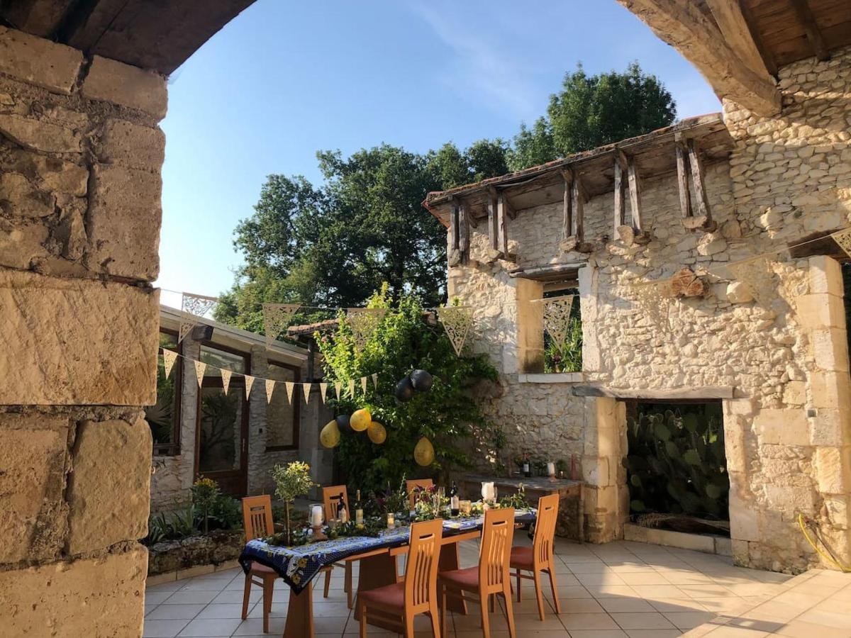 Country Villa For 19 Pool Cinema Football Pitch Verteillac Bagian luar foto
