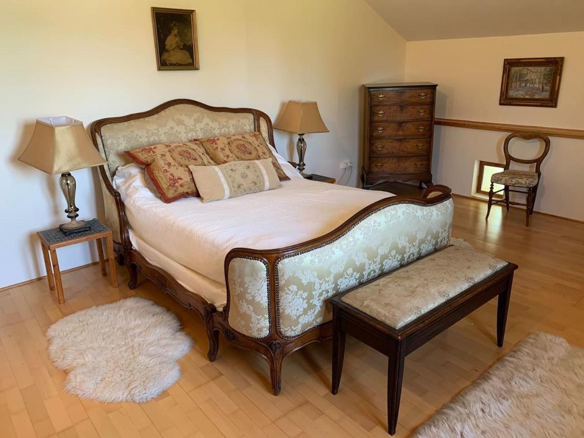 Country Villa For 19 Pool Cinema Football Pitch Verteillac Bagian luar foto