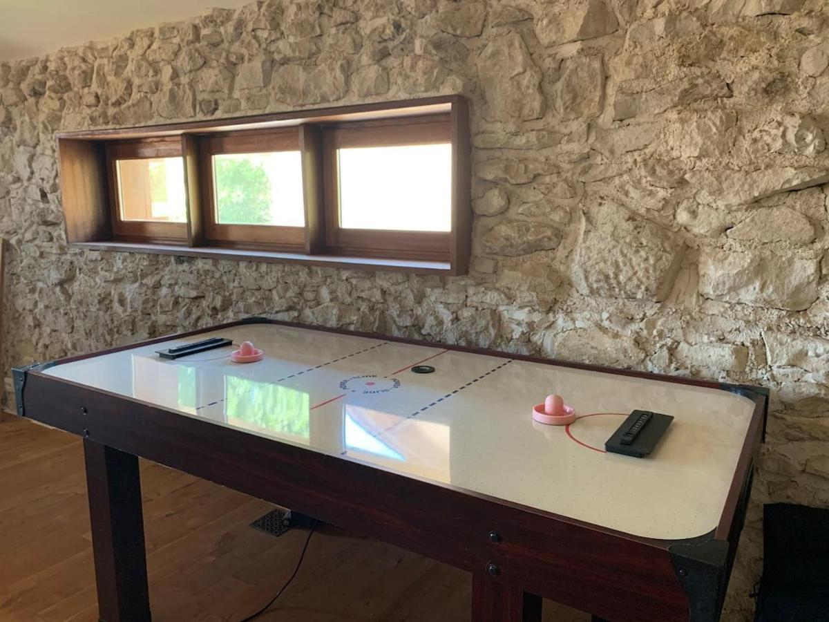 Country Villa For 19 Pool Cinema Football Pitch Verteillac Bagian luar foto